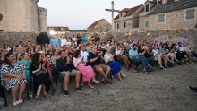 Jedni ih preziru, drugi obožavaju: Oko ovih natikača lome se koplja, a sada ih nosi i predsjednik Milanović