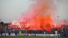 Pogledajte snimku sa stadiona: Torcidaši zapalili tribinu