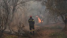 Grci očajni, vratili se u oštećene kuće: 'Ostavili su nas na milost Božju'