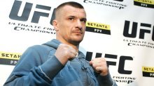 Cro Cop podigao glas: 'Mučno mi je to gledati. Žao mi je tih ljudi...'