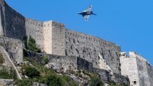 Budnica odjeknula gradom: Počinje proslava 31. obljetnice Oluje, tisuće se slijevaju u Knin