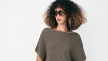 Zara ima top koji savršeno oblikuje figuru, a stoji manje od 26 eura