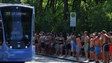 Pakao i u susjedstvu: U Austriji pao rekord, papa s Trga sv. Petra pobjegao u zatvoreno