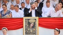 FOTO Pogledajte tko je sve sjedio u svečanoj loži na Sinjskoj alki