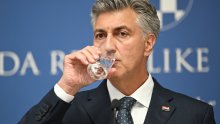 Plenković: 'Ljudi u Gospiću su uplašeni jer oporba stvara histeriju'