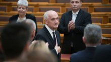 Novi mađarski predsjednik prozvao Orbana u prvom govoru: 'Jednu stvar ne možemo učiniti'