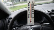 Auto vam satima stoji na suncu? Vrućina može izazvati štetu vrijednu tisuće eura
