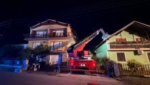 Snažno nevrijeme pogodilo Sloveniju: Vjetar rušio stabla i krovove, oštećen i povijesni dvorac