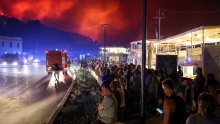 VELIKA GALERIJA Tužni prizori iz Dalmacije: Rijeka ljudi bježala pred plamenom buktinjom