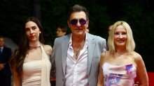 Đuro i Tanja Ribič u Sarajevu ponosno pozirali s mlađom kćeri: Modno usklađena obitelj oduševila crveni tepih