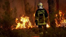 Šokantan podatak iz Francuske: Gotovo 500 osoba uhićeno zbog podmetanja požara od početka srpnja
