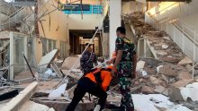Katastrofa u Indoneziji: Potres magnitude 7,7 odnio najmanje 47 života