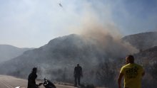 Požari poharali grčki otok u blizini Atene: Dvije osobe poginule, gotovo 600 ljudi evakuirano