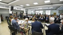 Potpuni kaos u Gospiću: Raspala se sjednica odbora, oporba je napustila, a vladajući vode 'neformalni razgovor'