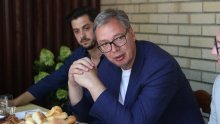 Vučić izgubio živce u raspravi s građankom: 'Gdje ste naučili tako glumiti?'
