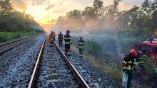 Veliki požari u Slavoniji: Vatra duž željezničke pruge, prekinut promet