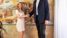 FOTO Američka veleposlanica u društvu Peđe Grbina. Jedan detalj odmah upada u oči