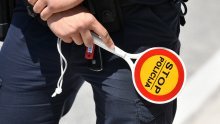 Srbi bježali pred napadačima u Dubrovniku: Palicama im oštetili automobil