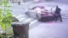 Kaos na ulicama New Yorka: Corvette je udarila Mercedes, a onda je SUV doslovno poletio, pogledajte brutalan video!