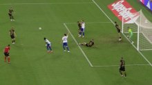 Pogledajte trenutak kad su igrači Hajduka digli ruke i tražili penal: Evo što se dogodilo