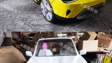 Izrađuju Porschee, BMW-ove, Tesle i GT-R-ove od papira. Razlog zbog kojeg ih ljudi kupuju potpuno je neočekivan