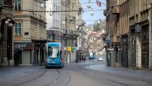Taksi naletio na pješakinju u centru Zagreba: Žena ostala ležati na tramvajskoj pruzi