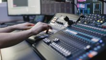 Slab interes za digitalni radio u Hrvatskoj: Na natječaj za nacionalnu koncesiju stigla tek jedna ponuda