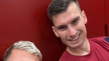 Olmo odmah objavio fotografiju s Livakovićem u Barcinoj opremi. 'Dobrodošao, brate!'