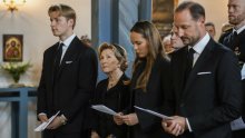 Norveška oplakuje kralja Haralda V.: Kraljevska obitelj prisustvovala misi u Askeru