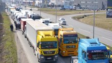 Europska komisija suosjeća s balkanskim kamiondžijama: Nekima treba više od 90 dana