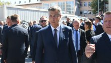 Plenković: Iz svemira se vidi što oporba radi. Problem neće riješiti prosvjed, nego Vlada