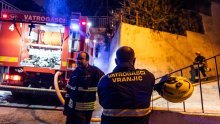 FOTO Planulo iznad Solina: 'U jednom trenutku vatra je probila između kuća'