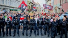 Njemačka u šoku: Tvrda desnica prvi puta nadomak pobjede na izborima