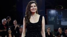 Teško je povjerovati da joj je 70: Geena Davis očarala u svjetlucavom izdanju