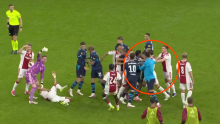 Perišić s klupe utrčao na teren nakon brutalnog starta. Pogledajte kaos u derbiju