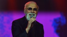 Dino Merlin iznenadio priznanjem o supruzi: 'Htio sam da se vjenčamo pod stare dane, odbila me'