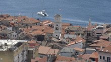 Šibenski kafić ima poseban način odgovaranja na loše recenzije: 'Uzmite kavu na pumpi i konzumirajte je u javnom WC-u'