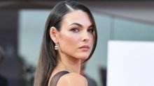 Djevojka Leonarda DiCaprija u Veneciji privukla sve poglede: Svi su gledali u jedan neobičan detalj na haljini