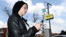 Zašto nas osoba koja ne odgovara na poruke ponekad zaokupi više od one koja je uvijek dostupna