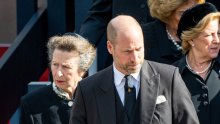 Princ William stigao bez Kate na sprovod kralja Haralda: Društvo mu pravila teta Anne