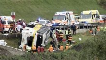 Autobus s 48 putnika sletio s ceste u Alpama: Ima poginulih i ozlijeđenih