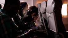 Zašto je Wi-Fi u avionu toliko skup i kako internet uopće radi na 10.000 metara