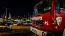Lokaliziran je požar u Kaštel Sućurcu, dva vatrogasca ozlijeđena