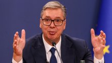 Vučić opet širi histeriju. 'Svi u regiji imaju loše namjere. Oni bi se s nama sprdali da se spremamo za traktore...'