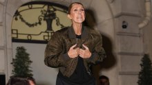 Zaboravite glamurozne haljine: Celine Dion u Parizu pokazala svoje najopuštenije izdanje
