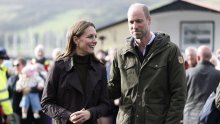 Princ William požurivao Kate pred svima, a razlog je zapravo vrlo simpatičan