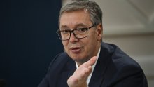 Vučić podnosi ostavku: 'Nismo se u fotelji rodili i bez fotelje ćemo ih pobijediti'