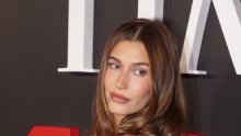Hailey Bieber napravila najdrastičniji zaokret u više od desetljeća: Pozdravila se sa svijetlim pramenovima