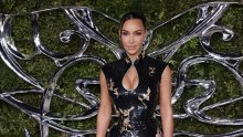 Najbolja modna osveta: Nekoć joj se rugao, a danas od Kim Kardashian radi pravu ikonu stila