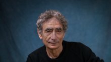 Svjetski autoritet za traumu stiže u Hrvatsku: Gabor Maté o zamkama modernog roditeljstva i lažima wellness industrije